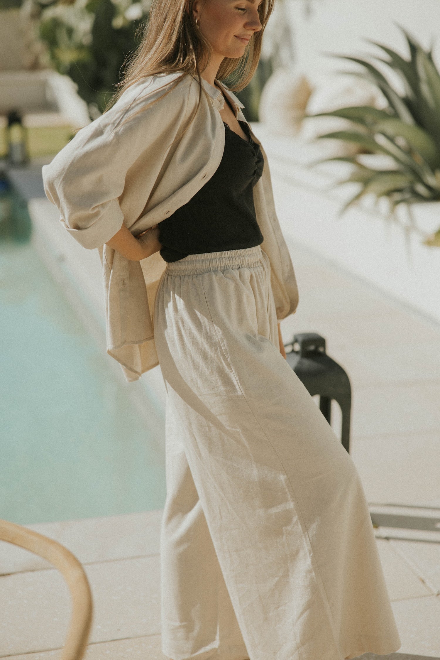 Wide leg linen lounge pants for women.