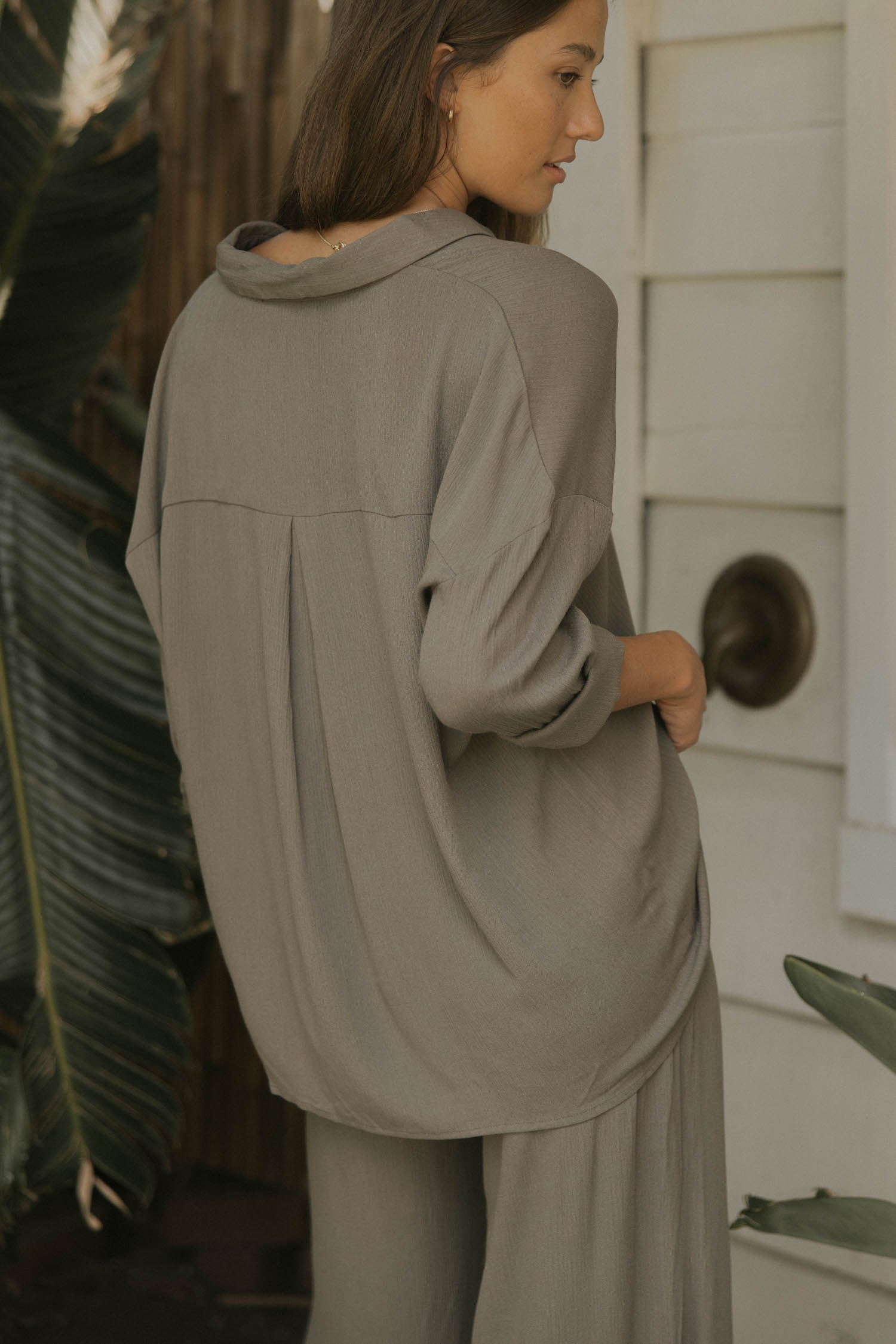 Best nursing-friendly lounge top for travel.