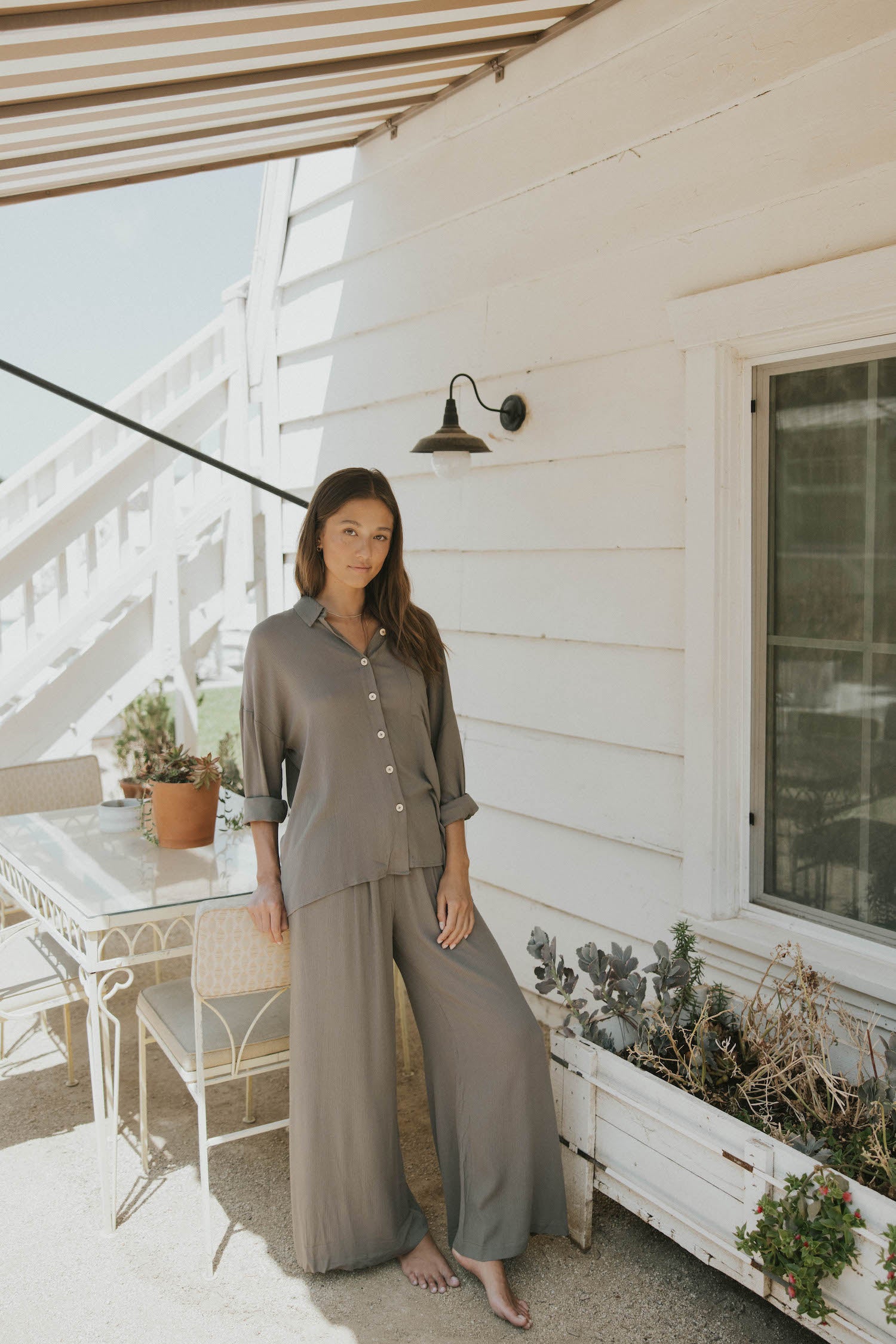 Lightweight women's lounge pants for travel.