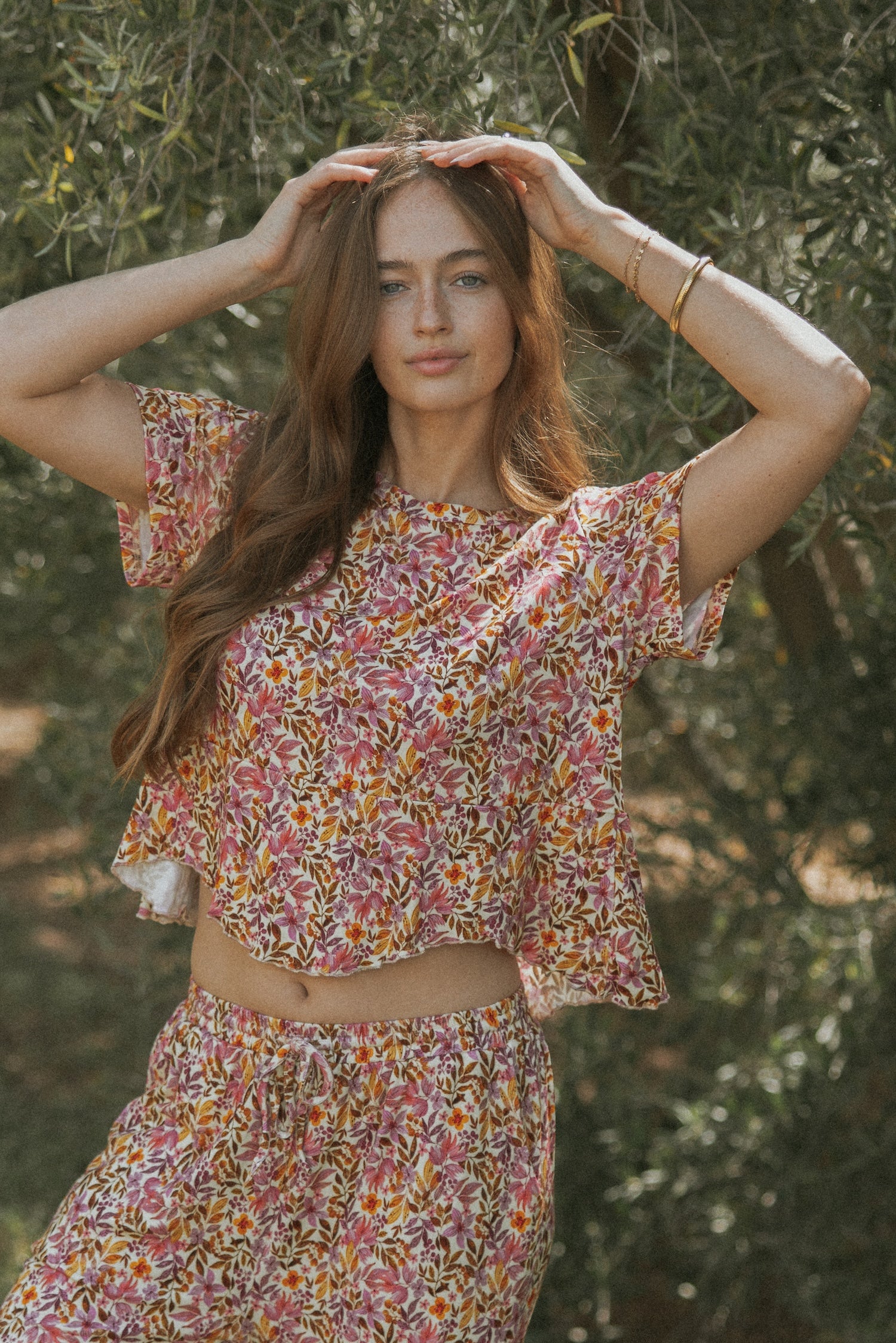 トップス FETICO FLOWER PRINT GATHERED TOP FETICO(フェティコ)のGATHERED SHEER TOP TERRA COTTA(トップス)の通販